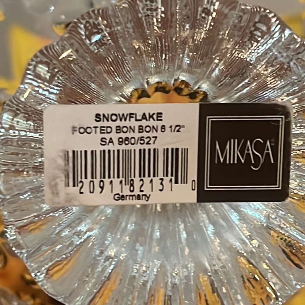 Mikasa snowflake glass decor christmas decor - Picture 7 of 7
